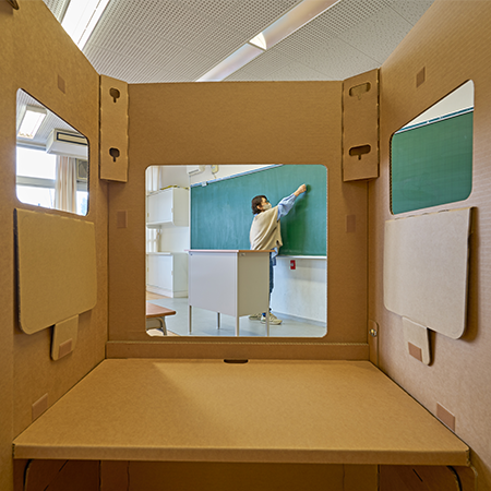 ���Ĳ�ǽ�����դ�